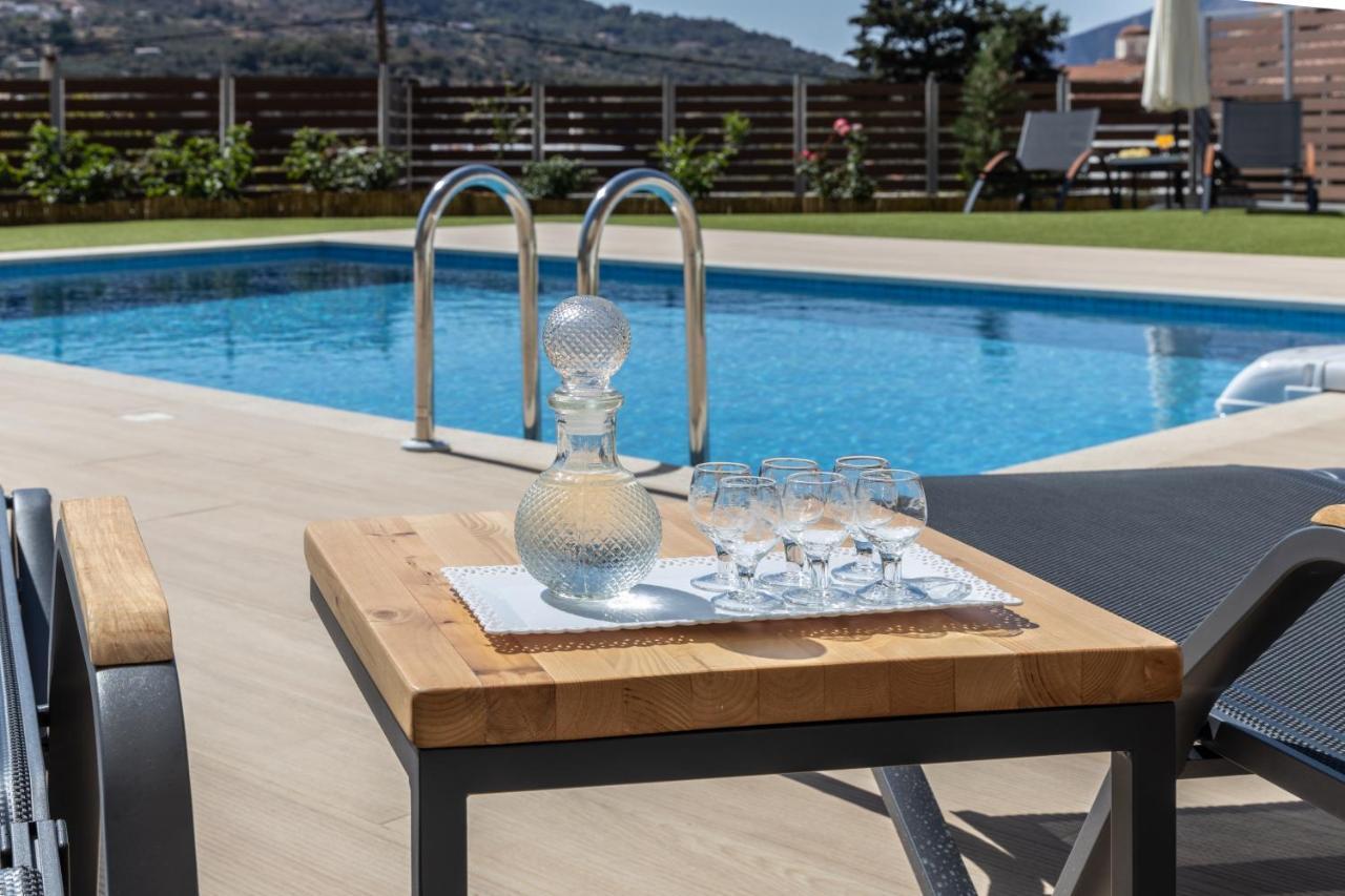 Villa Neonis Spilion ภายนอก รูปภาพ