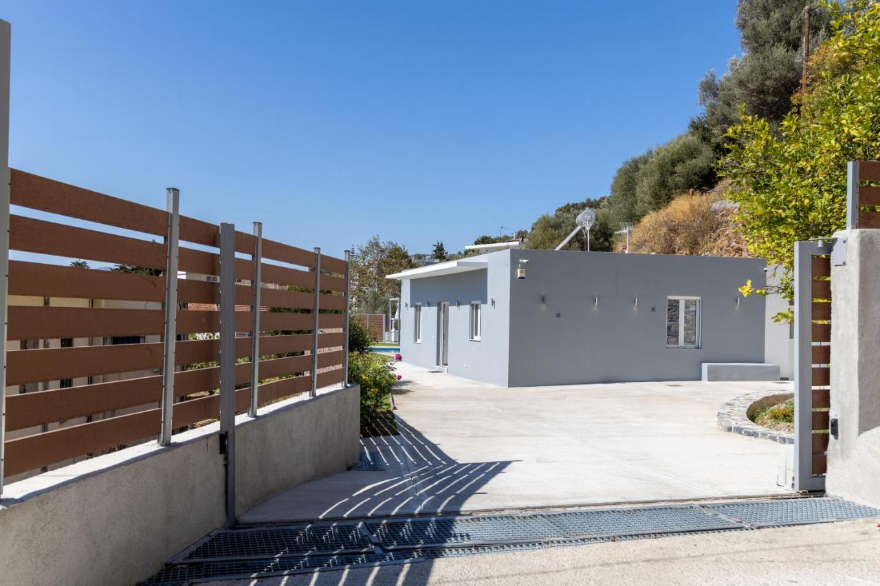 Villa Neonis Spilion ภายนอก รูปภาพ