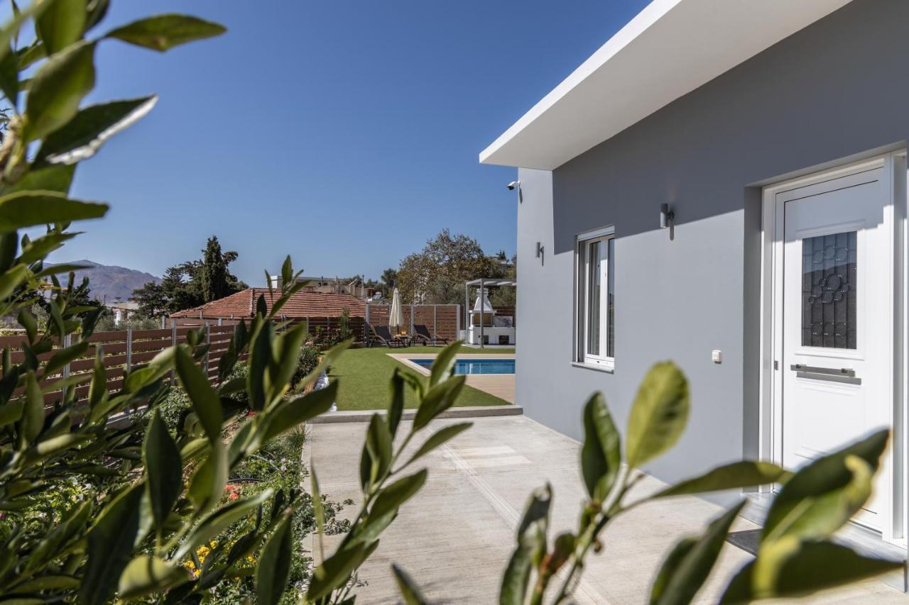 Villa Neonis Spilion ภายนอก รูปภาพ